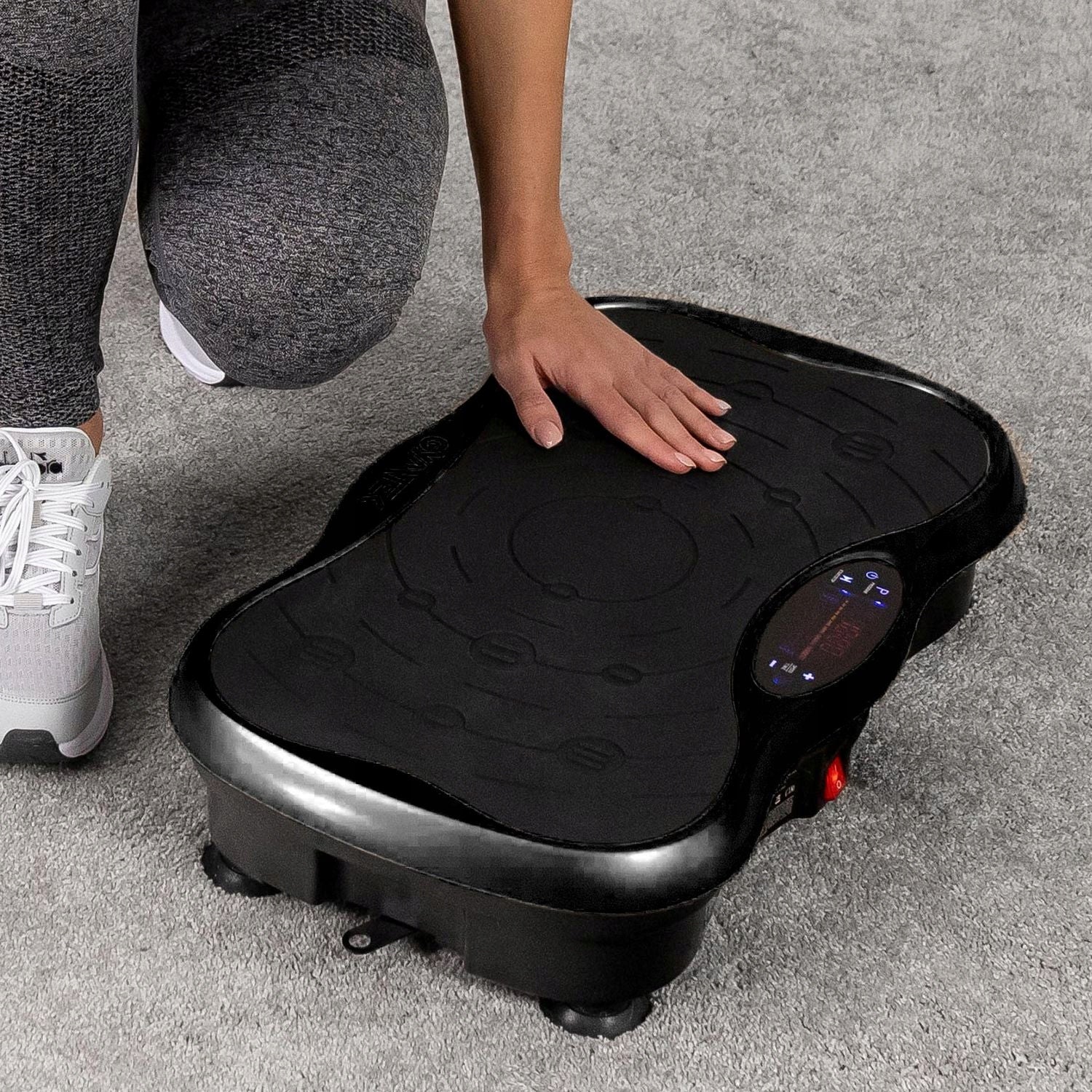 Vibracinė treniruočių platforma efektyvioms treniruotėms namuose – Gymtek XP500